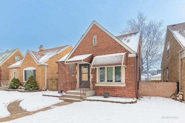 Building Photo - 10933 S Avenue H