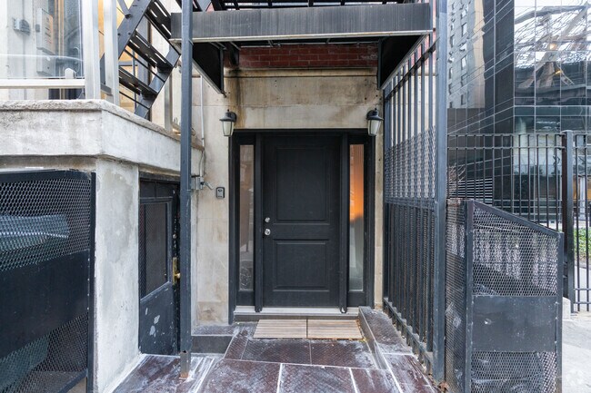 Foto del edificio - 417 E 60th St