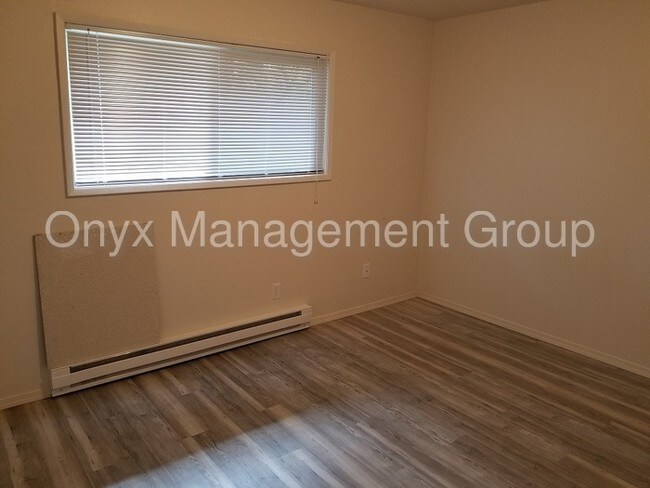 Foto del edificio - 17316 E Burnside St