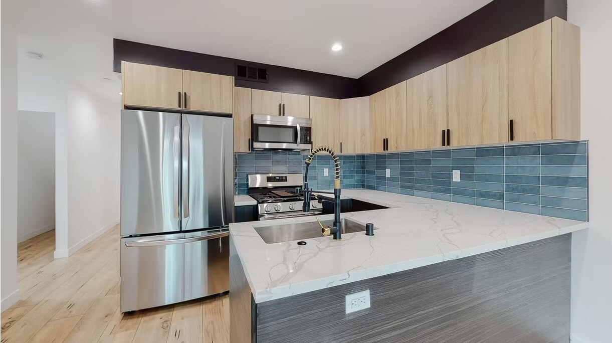 Foto principal - 6807 Gloria Ave