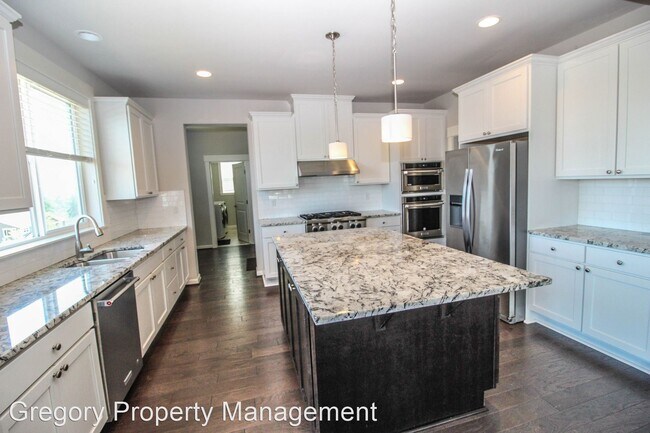 Foto del edificio - 5 br, 3.5 bath House - 19420 109th Ct NE