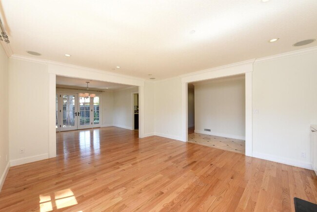 Building Photo - 101 Leland Ave