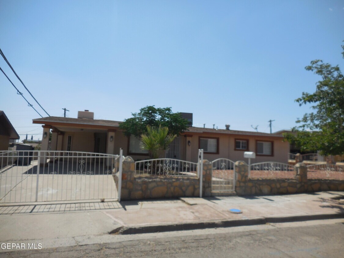 Foto principal - 1127 Del Norte St