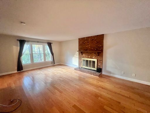 Foto del edificio - Newly Renovated 3BD, 2.5BA North Raleigh Home on a Private Lot in a Prime Location Near Shopping,...
