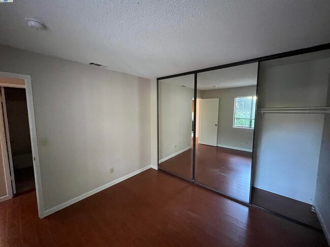 Building Photo - 38806 Stillwater Common