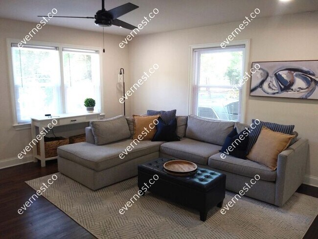 Foto del edificio - 2582 E Tupelo St SE