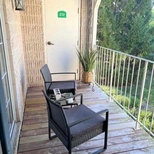 Building Photo - 728 N Gary Ave