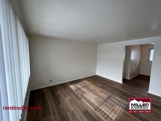 Foto del edificio - 485 Woodland Ave