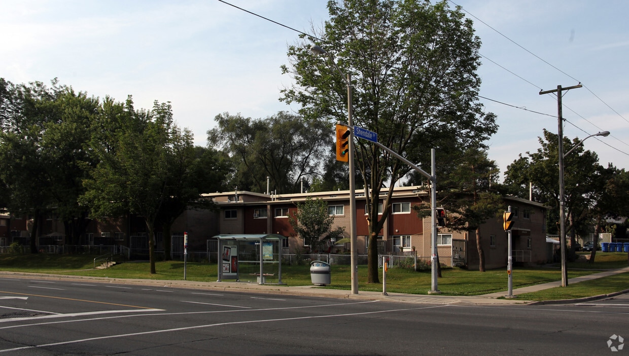 Building Photo - Albion Shendale