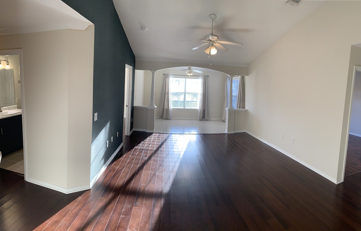 Foto principal - 10961 BURNT MILL Rd