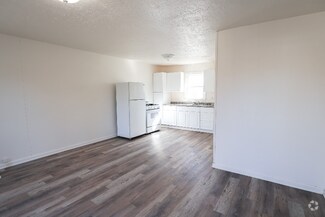 Building Photo - 18 2nd Ave N