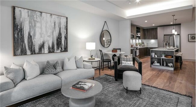 Photo - 3410 Yoakum Blvd House