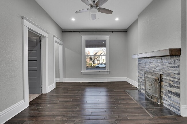 Building Photo - $3,240.95, $300 off the first month's rent, 4 Beds - 2 Bath, Single Family Home in Denver with Wa...