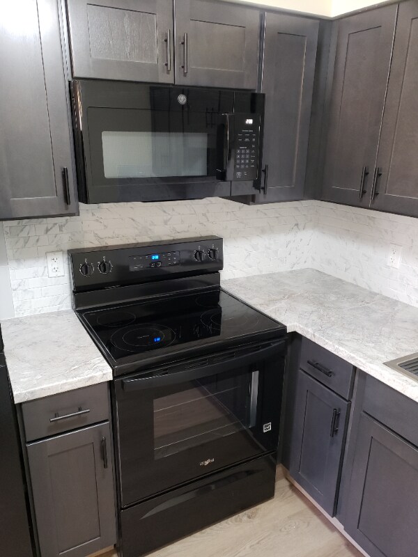 Foto principal - 1119 Farnsworth Ave