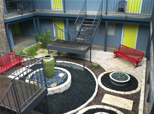 Foto del edificio - 4209 Avenue B