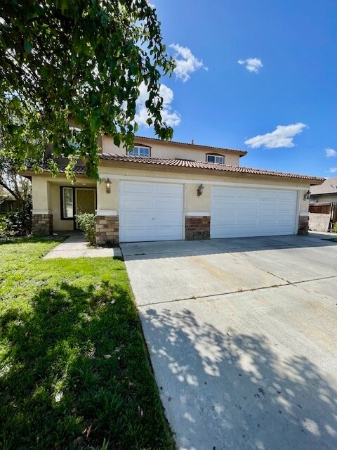 Building Photo - 4485 Thornbush Dr