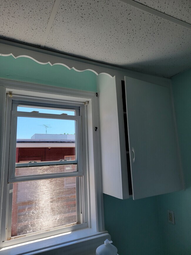 Ventana de la cocina - 61 E Franklin St