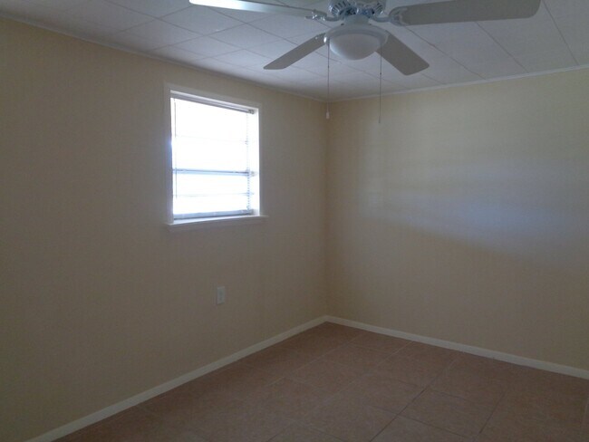 Foto del edificio - Nice updated unit on the north end of the Island