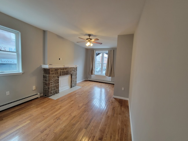 Building Photo - 1612 W Ritner St
