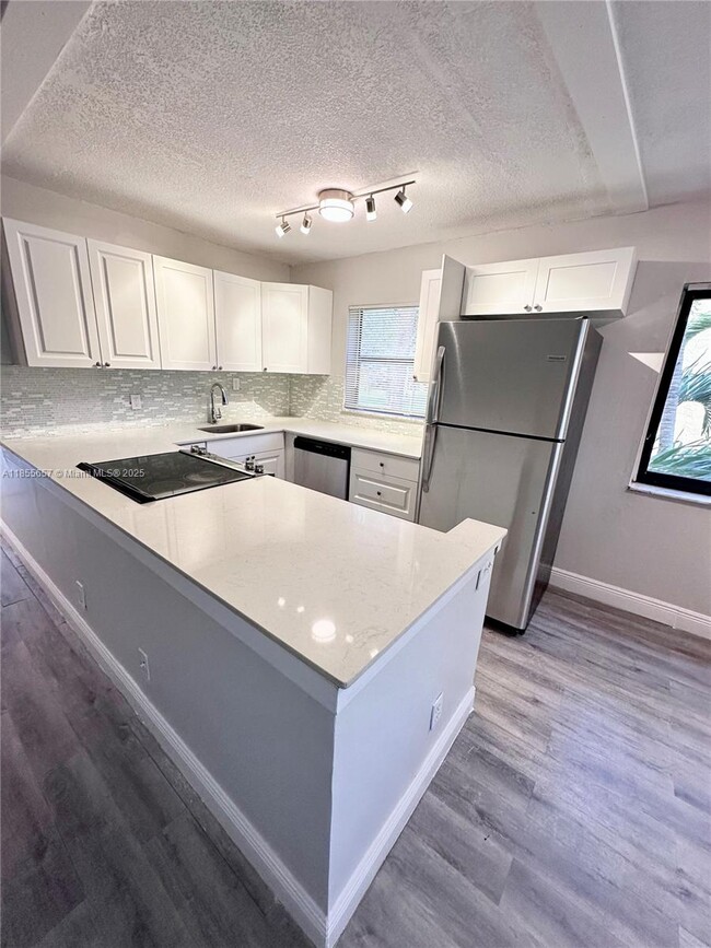 Foto del edificio - 120 Meadows Cir