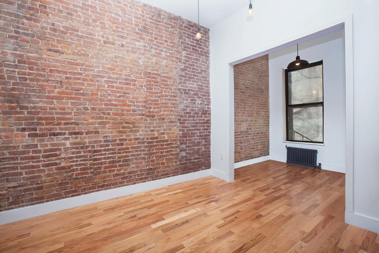 Primary Photo - 454 E 138th St