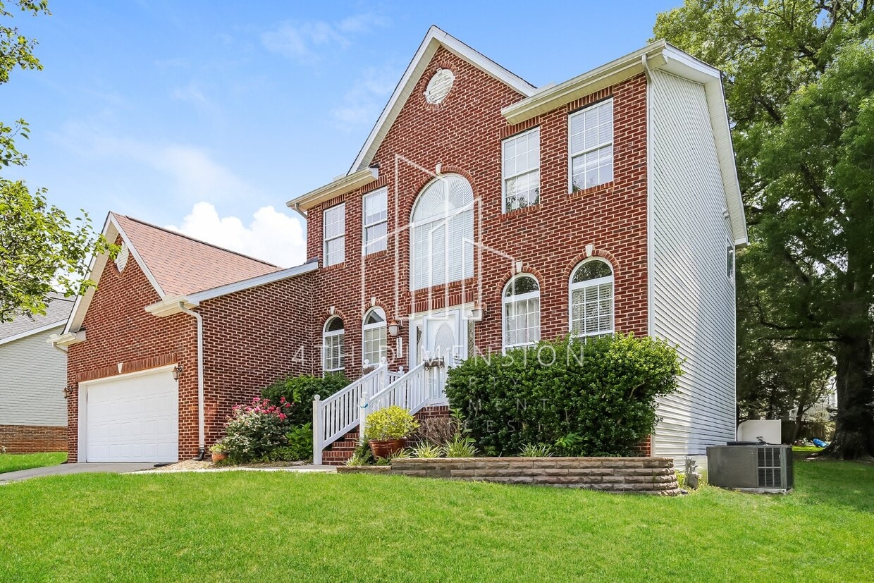 4380 Peaceford Glen Dr, High Point, NC 27265 Room for Rent in High