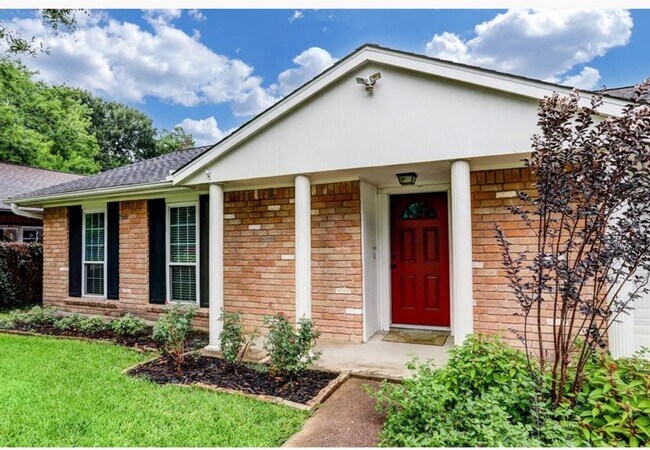 Foto del edificio - 13822 Wickersham Ln