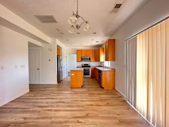 Building Photo - Great Lehi Home Now Available!