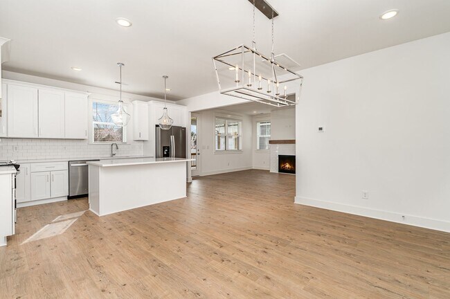 Foto del edificio - 712 Caraway Ln