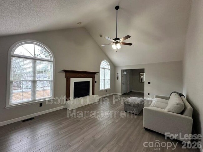 Foto del edificio - 404 Wood Run