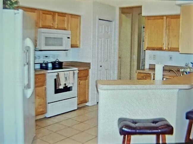 Open kitchen - 1712 Mellon Way