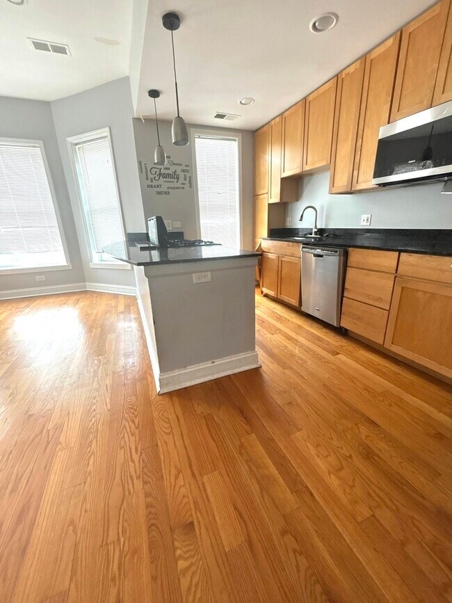 Foto del edificio - 5837 S Calumet Ave