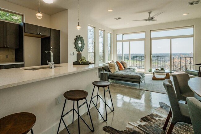 Foto del edificio - 2803 Crest Ave