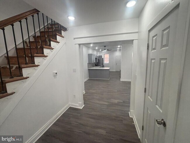 Foto del edificio - 5965 Springfield Ave