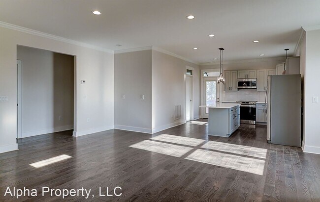 Foto del edificio - 2 br, 2 bath House - 15 Riley Rd