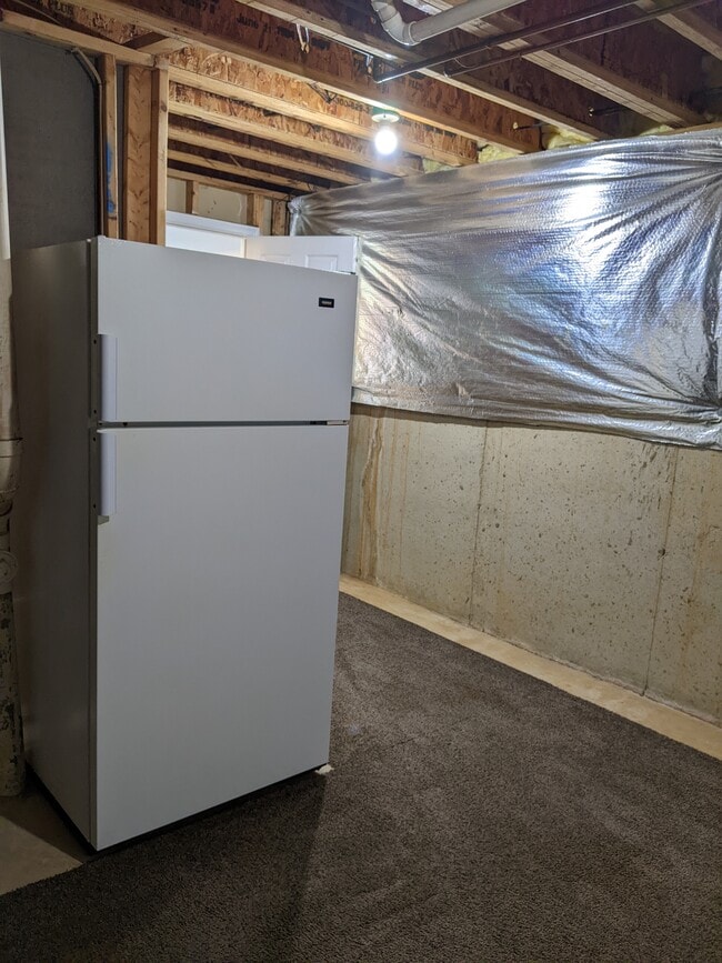 Laundry Room & Refrigerator - 3985 Pearlberry Ct