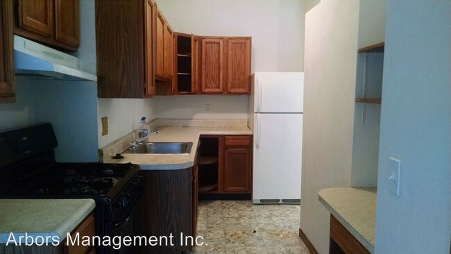 Building Photo - 2 br, 1 bath House - 711 CHAUTAQUA COURT