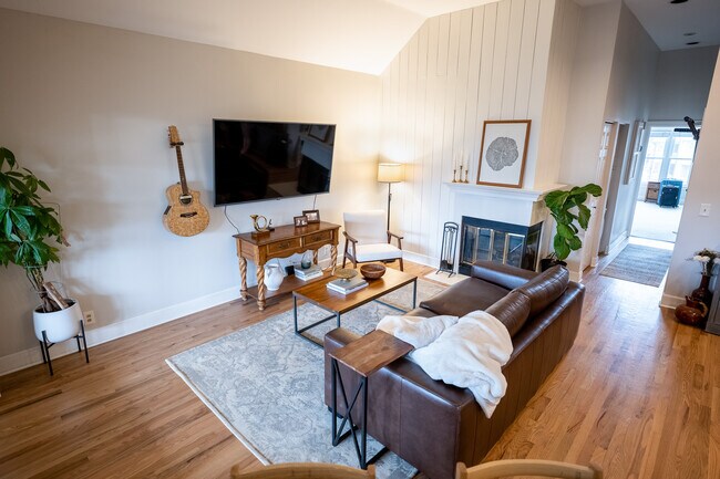 Building Photo - 309 Boxmere Pl