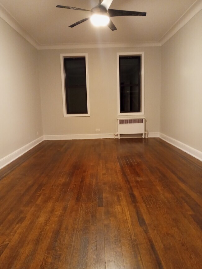 Bedroom # 1 - 1 Broad Pky