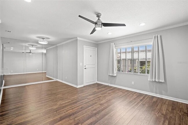 Building Photo - 304 S Habana Ave