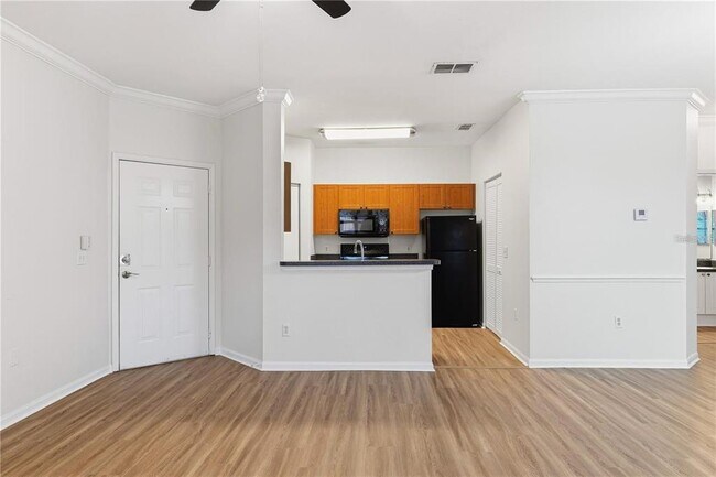 Building Photo - 2249 Portofino Pl