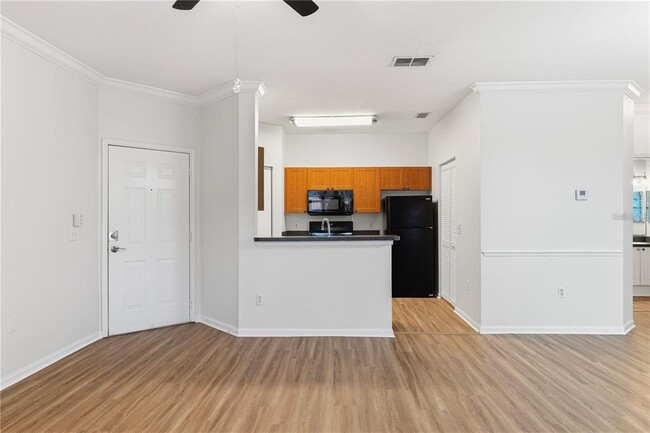 Building Photo - 2249 Portofino Pl