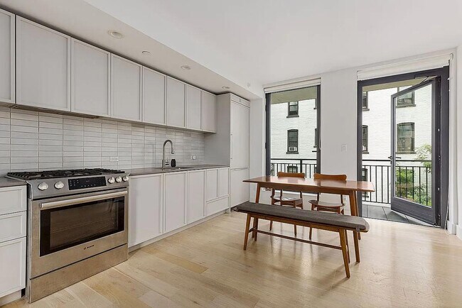 Foto del edificio - spacious one-bedroom, one-bathroom layout