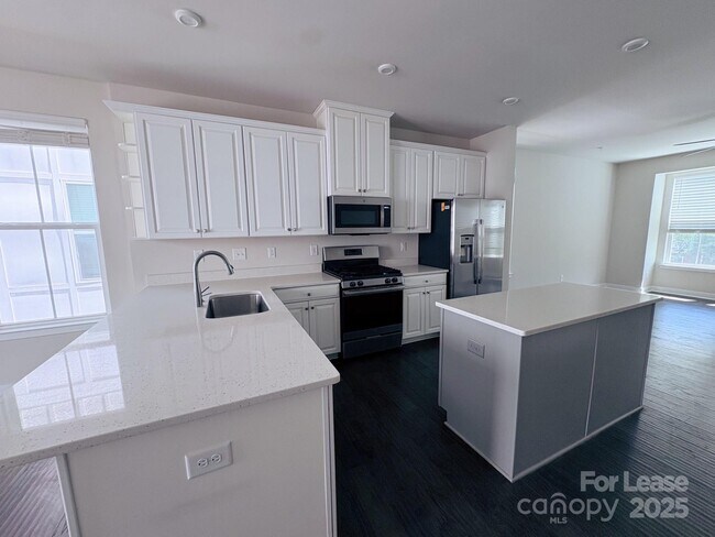 Foto del edificio - 417 E 16th St