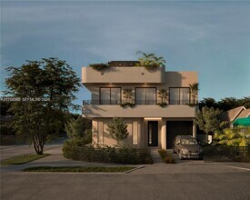 Building Photo - 984 SW 10th St