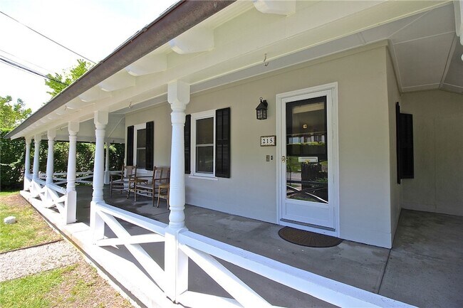 Building Photo - 215 Coggeshall Ave