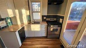 Building Photo - 214 Church St