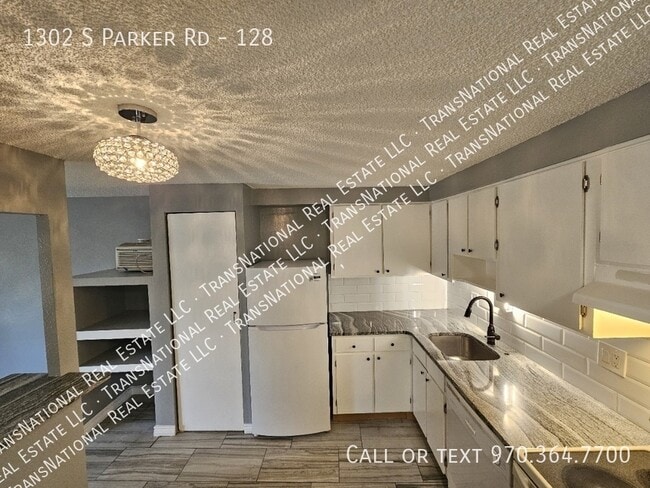 Photo - 1302 S Parker Rd Apartment