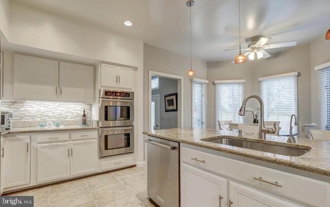 Building Photo - 7932 Lakenheath Way