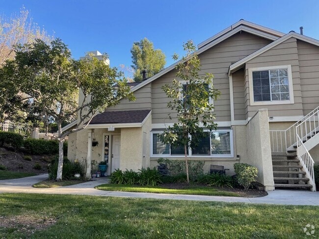 Building Photo - 21182 Deerpath